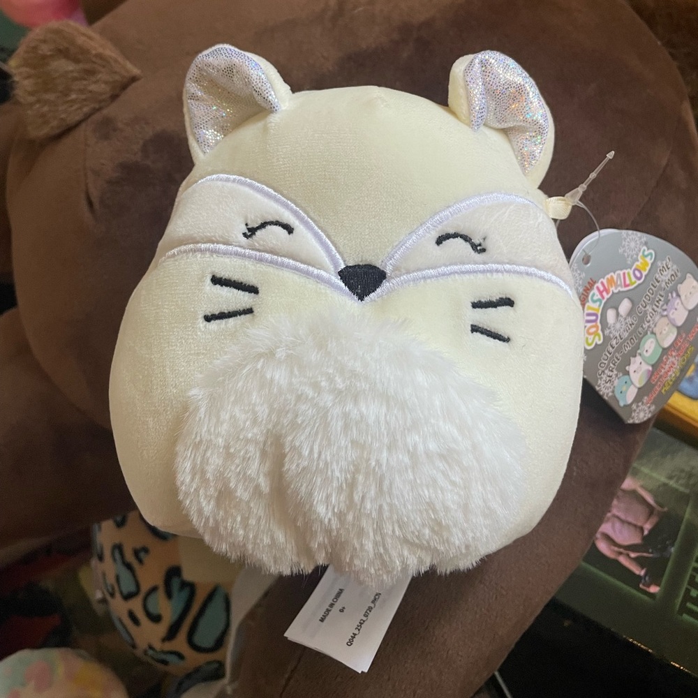 Farina Squishmallow